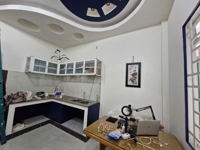 Nhà 2 lầu mặt tiền đs - ôtô thông - dtcn 82m2 - lã xuân oai - f tăng nhơn phú a 2