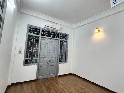 Thụy khuê 30m x5 tầng 7,95 tỷ ngõ ba gác,thông,2 thoáng,5p ra hồ tây 2