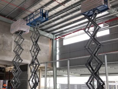 Chuyên cho thuê xe nâng người làm việc trên cao 2