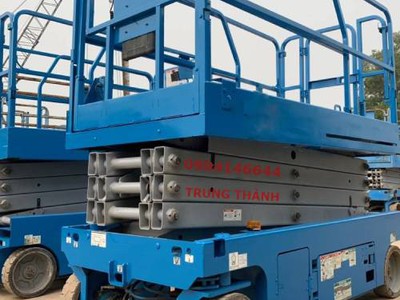 Chuyên cho thuê xe nâng người làm việc trên cao 3