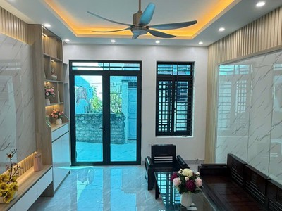 Bán căn nhà 2 tầng ngõ phố Lê Viết Hưng, ph Ngọc Châu, TP HD, 51m2, mt 4m, 3 ngủ, 2vs 0