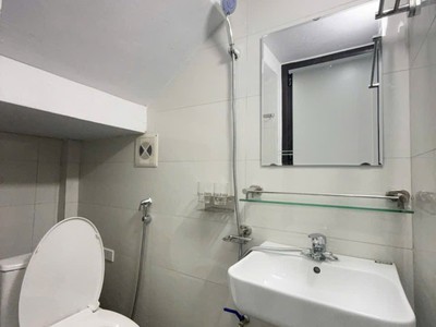 Bán căn nhà 2 tầng ngõ phố Lê Viết Hưng, ph Ngọc Châu, TP HD, 51m2, mt 4m, 3 ngủ, 2vs 6