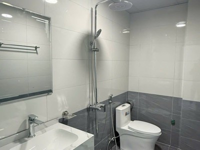 Bán căn nhà 2 tầng ngõ phố Lê Viết Hưng, ph Ngọc Châu, TP HD, 51m2, mt 4m, 3 ngủ, 2vs 8