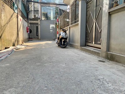 Siêu hiếm bán đất phố trạm 66M ô tô tránh vào đất long biên 1