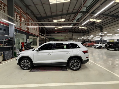 Chính chủ bán xe Skoda sản xuất năm 2024 2