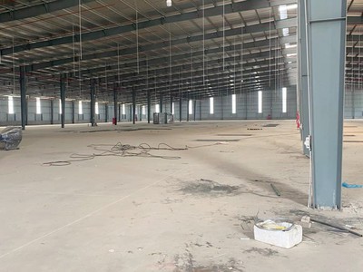 Cho thuê 3200m2 xưởng mới dựng ở đường 5, xa dân, trạm điện lớn. Tách lẻ được 0