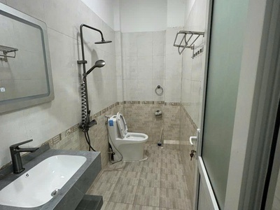 Chỉ 13 tỷ có ngay nhà 50m, 5T phố Giải Phóng ô tô vào nhà. 1