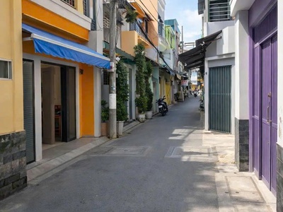 Nhà chdv trung tâm p5 tân bình, gần cmt8, hẻm xe hơi 6m, 5 tầng 0