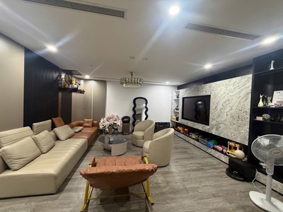 Căn hộ cc cao cấp -full nội thất  view cầu nhật tân   hàng xóm sunshine riverside   134m2 1