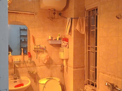 Cho thuê phòng tầng 3 nhà 7 tầng trung kính, cầu giấy 3