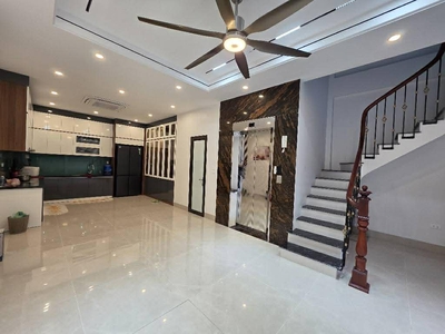 Dịch vụ mỗ lao hà đông- kinh doanh- oto - mt 5m- nhỉnh 17 tỷ 0