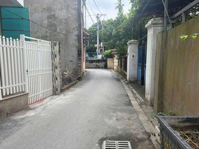 Tôi cần bán 188 m2 kiêu kỵ   gia lâm, giá chỉ 43 tr/m2...