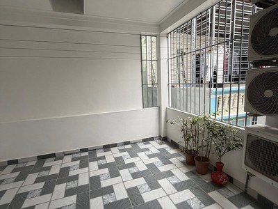 Bán gấp nhà đẹp phố đại từ- 41/65m 5 tầng- gần hồ linh đàm, trường, chợ. nhỉnh 9 tỷ 3