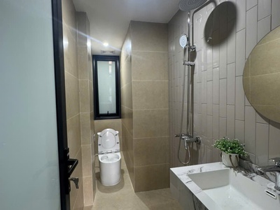 Cho thuê ccmn đẹp thoáng sáng ban công mới 100 ngõ 226 minh khai, hai bà trưng 4