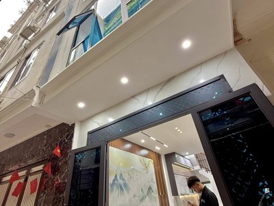 Bán gấp nhà đẹp phố khương trung- 32m 5 tầng- ngõ thông- kinh doanh. hơn 8 tỷ 4