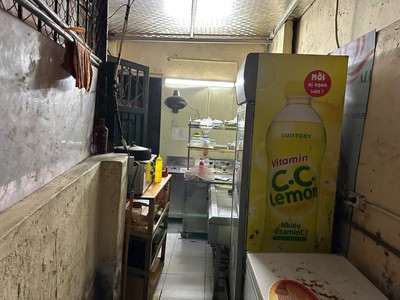 Vì lý do nhân sự, quán ko có ng làm lên em sang nhượng cửa hàng gà rán 4