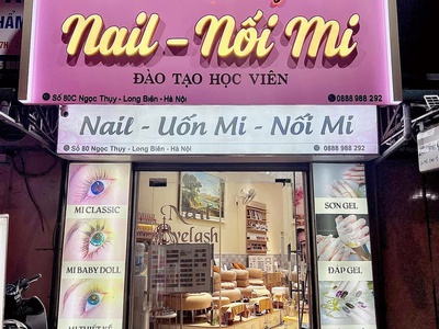 Mình bận công việc quá không kham được nên muốn nhượng bớt lại 1 cửa hàng nail   mi có chỗ ở lại 0