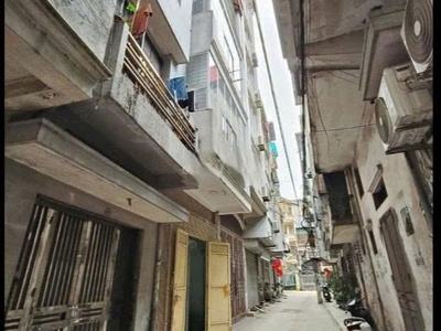 Cho thuê nhà ngõ bạch đằng, 44m x 4 tầng, 4 ngủ, 3 wc, 12 triệu 1