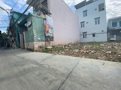 Bán đất 2 mặt tiền hẻm hương lộ ngọc hiệp 56,7m gần chợ phương sài giá 2,2 tỷ 0