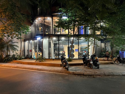 Linhhk cho thuê 300m  đội cấn, ưu tiên skybar, văn phòng 3