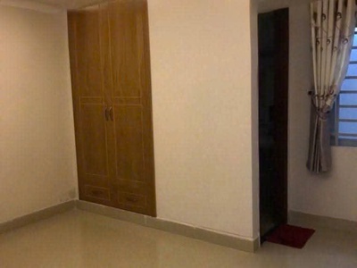 Nhà 3 tầng - 4 pn - hẻm ôtô - sát hoàng diệu 2 - đh ngân hàng 3