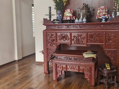 Cho thuê nhà riêng 100m , 3 tầng mặt đường chính hoàng công chất. 2