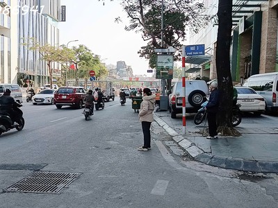 Hiếm nhà bán  - mặt ngõ  thai hà - ô tô đỗ cửa   13 phòng khép kín - dòng tiền khủng - giá đầu tư. 4