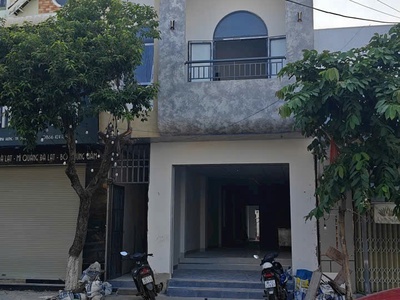 Cho thuê mặt bằng tầng trệt mặt tiền vị trí đẹp dễ kinh doanh 0