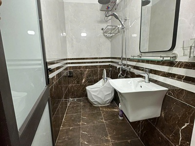 Cho thuê nguyên căn lô góc Văn Cao, 4 p.ngủ  55m2 . 6