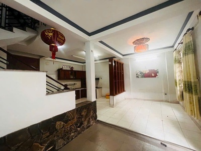 Chính chú nhà 3 lầu - ô tô đõ cửa - ngay kha vạn cân - f liinh trung 0