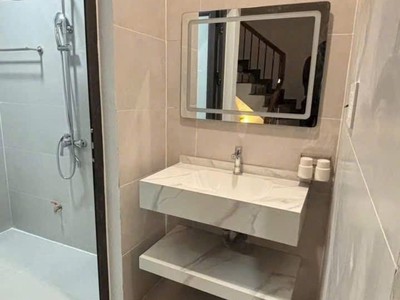 Bán 3 căn nhà 3 tầng ngõ 218 Vũ Hựu, ph Thanh Bình, TP HD, 45.3m2, 3 ngủ, 3vs, ngõ oto 5