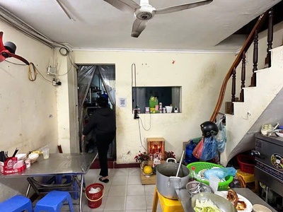 Mặt phố 8 tháng 3 mua 1 được 2 bán nhà tập thể 90M tầng 1 ô tô kinh doanh hai bà trưng 1