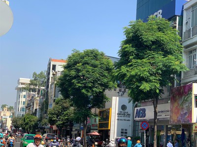 Chỉ 10m ra mặt tiền kd sầm uất gần trần hưng đạo q5- 4 tầng 4 14.2 12 tỷ nhỉnh 0