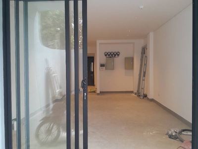 Nhà mới - thang máy xịn - gần phố - đi bộ ra hồ tây - ở và cho thuê dòng tiền tốt 62,7m2 0