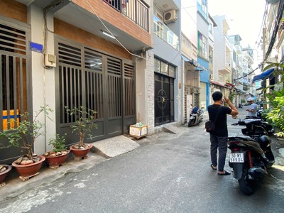 Bán nhà 4x12m, 3 tầng   hẻm 5m thông, lê trọng tấn, ngay trường đh công thương 1