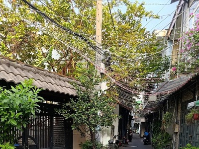 Chdv 3 tầng 14 phòng 135m2 có 8 tỏi x quang trung gò vấp hồ chí minh. 2