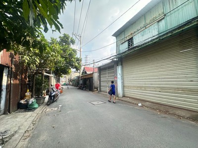 Bán nhà 1 trệt q12 tth21, 220m2  10x22m  sổ hồng, tiện xây mới, giá 6.2 tỷ 1