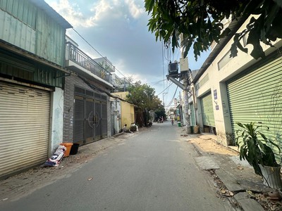 Bán nhà 1 trệt q12 tth21, 220m2  10x22m  sổ hồng, tiện xây mới, giá 6.2 tỷ 2