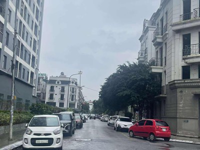 Bán biệt thự liền kề khu đô thị 31ha - 121 m2 giá 25.5 tỷ- lh 0985865658 1