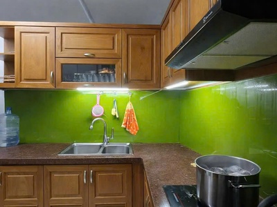 Nhà cách mạng tháng tám p10 quận 3 - dt 210m  - ngang 10m - 3 tầng 3