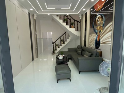 Nhà 2 tầng   xe hơi tới nhà - gần bến xe buýt hiệp thành, chợ giãn dân - quận 12. 1