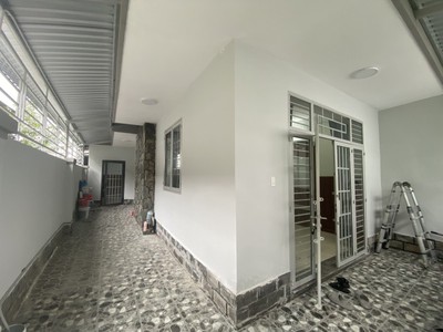 Bán nhà trong ngõ đường số 27, hiệp bình chánh, thủ đức, tp hcm. dt 121m2, 3 tầng, giá 8,7 tỷ, sổ 3