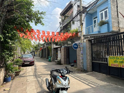 Ql13 thủ đức-2 tầng đường xe tải-105m2-4pn-4wc-sổ riêng-6,5 tỷ thuong lượng 0