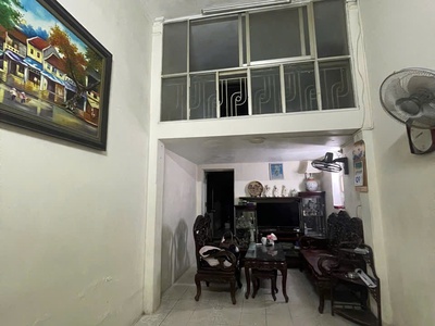 Cho thuê nhà ngõ ô tô bùi xương trạch, 50m2 x 2,5 tầng, 2 pn, 9 triệu 3