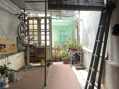 Cho thuê nhà ngõ ô tô bùi xương trạch, 50m2 x 2,5 tầng, 2 pn, 9 triệu 4