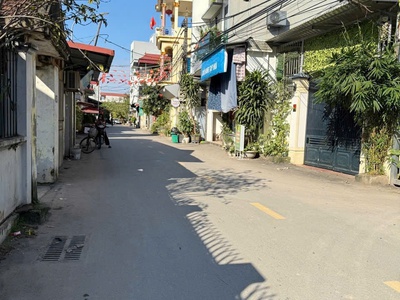 Cc cần bán căn nhà cấp 4 ngọc tảo,phúc thọ, hà nội. diện tích 72m cách , đường 32. trường học .các 1