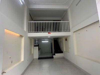 Bán nhà riêng ô tô đỗ cửa 35m2  5 tầng mặt tiền 3.8m x 8.46 tỷ ngọc thụy-long biên. 2