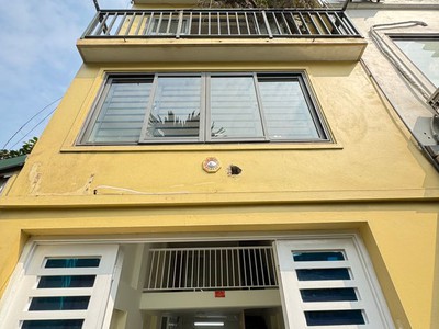 Bán nhà riêng ô tô đỗ cửa 35m2  5 tầng mặt tiền 3.8m x 8.46 tỷ ngọc thụy-long biên. 0