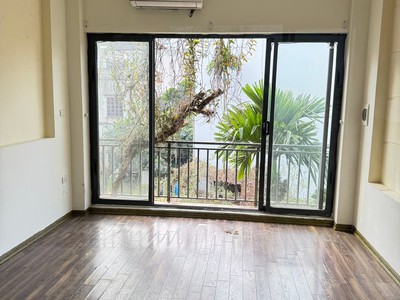 Bán nhà riêng ô tô đỗ cửa 35m2  5 tầng mặt tiền 3.8m x 8.46 tỷ ngọc thụy-long biên. 4