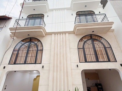 Nhà có thang máy, diện tích 51m2, ngang 5.7m x 9m, 4 tầng, giá 7.5 tỷ, đường 22 thủ đức 1